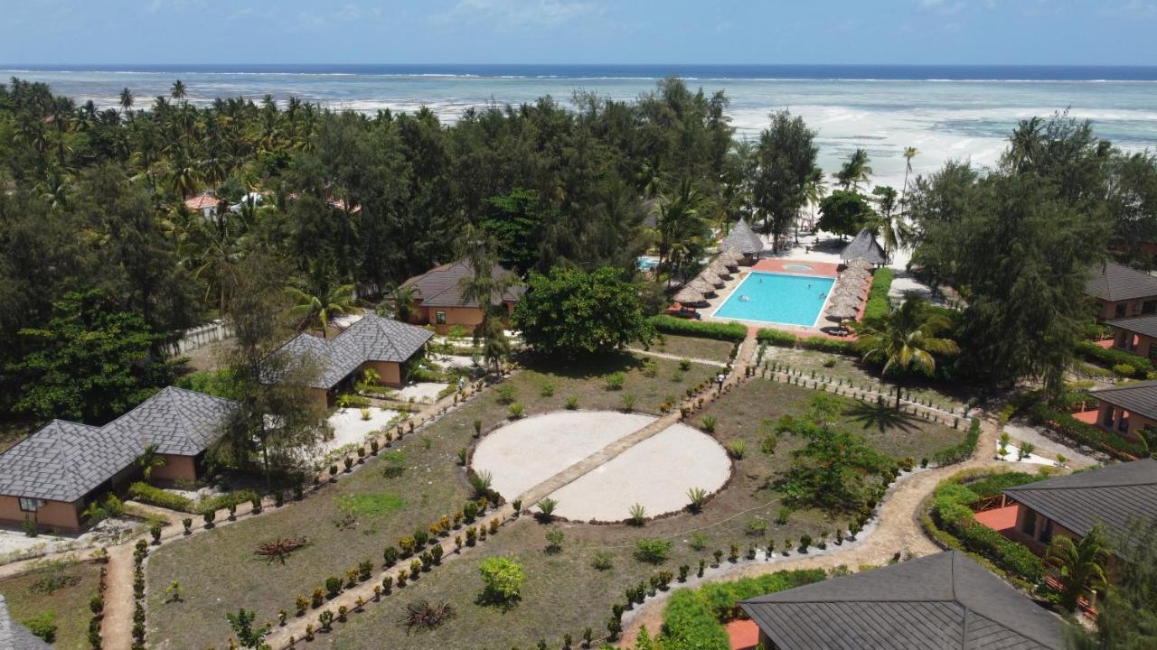 Vrclub Paje Palms Beach Resort Exterior photo