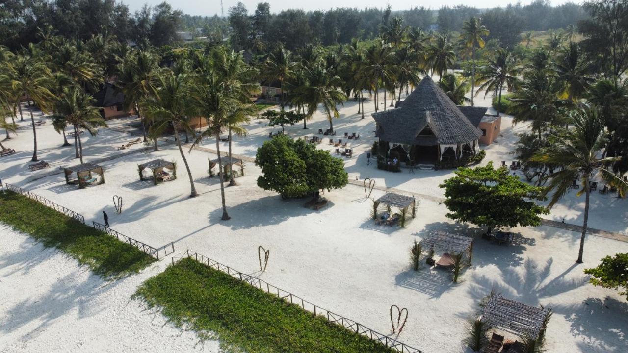 Vrclub Paje Palms Beach Resort Exterior photo