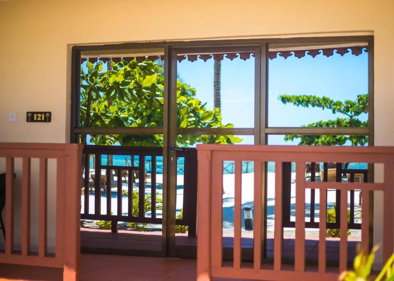 Vrclub Paje Palms Beach Resort Exterior photo