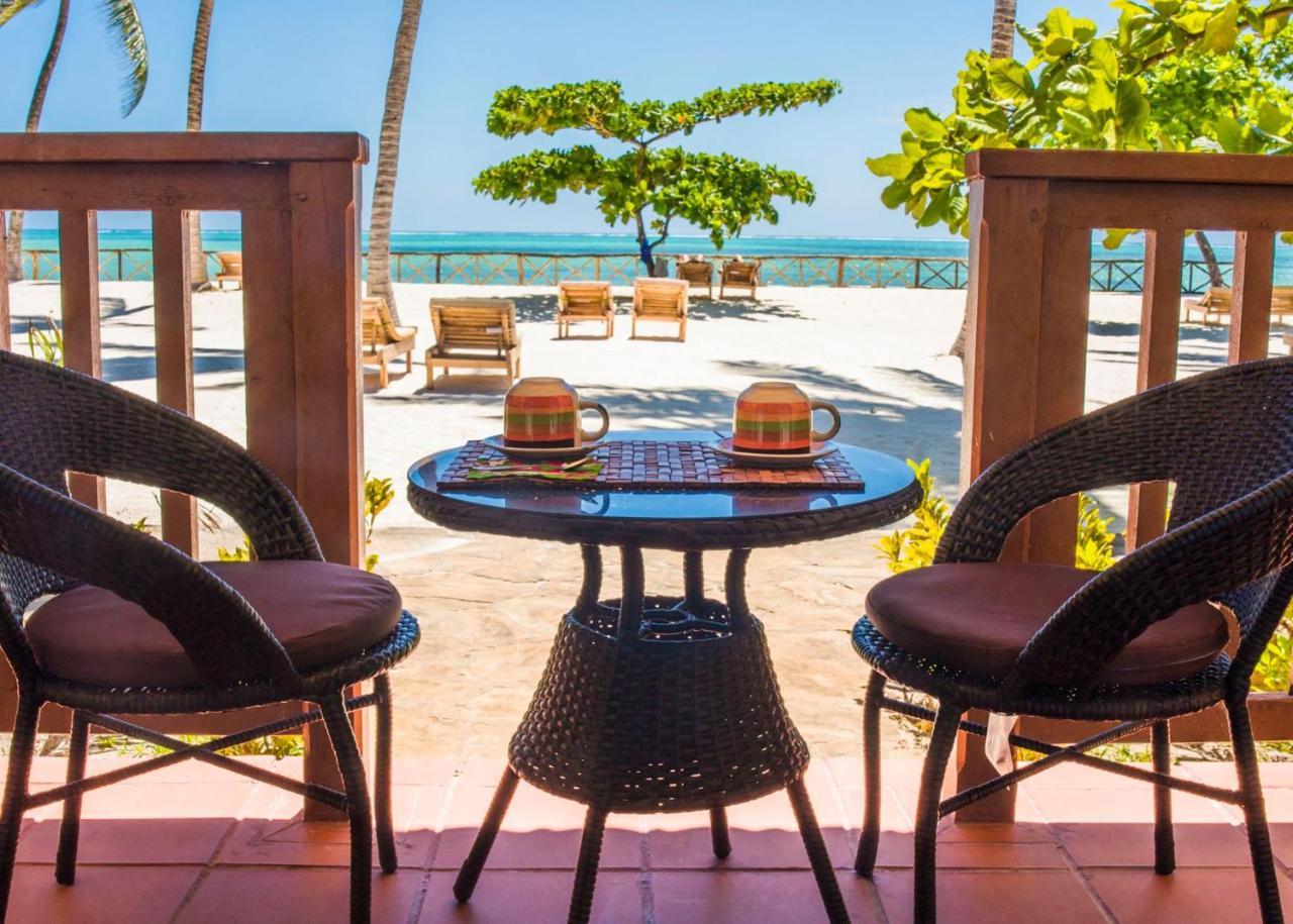 Vrclub Paje Palms Beach Resort Exterior photo